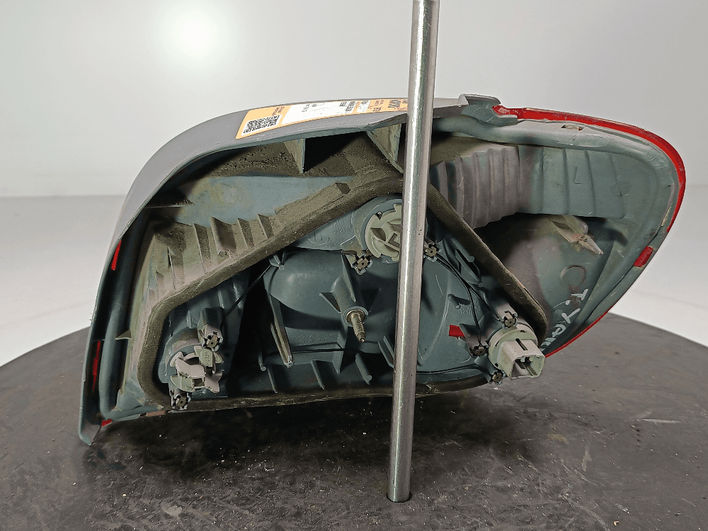 Фонарь задний левый к Toyota Yaris 1 (99-03)