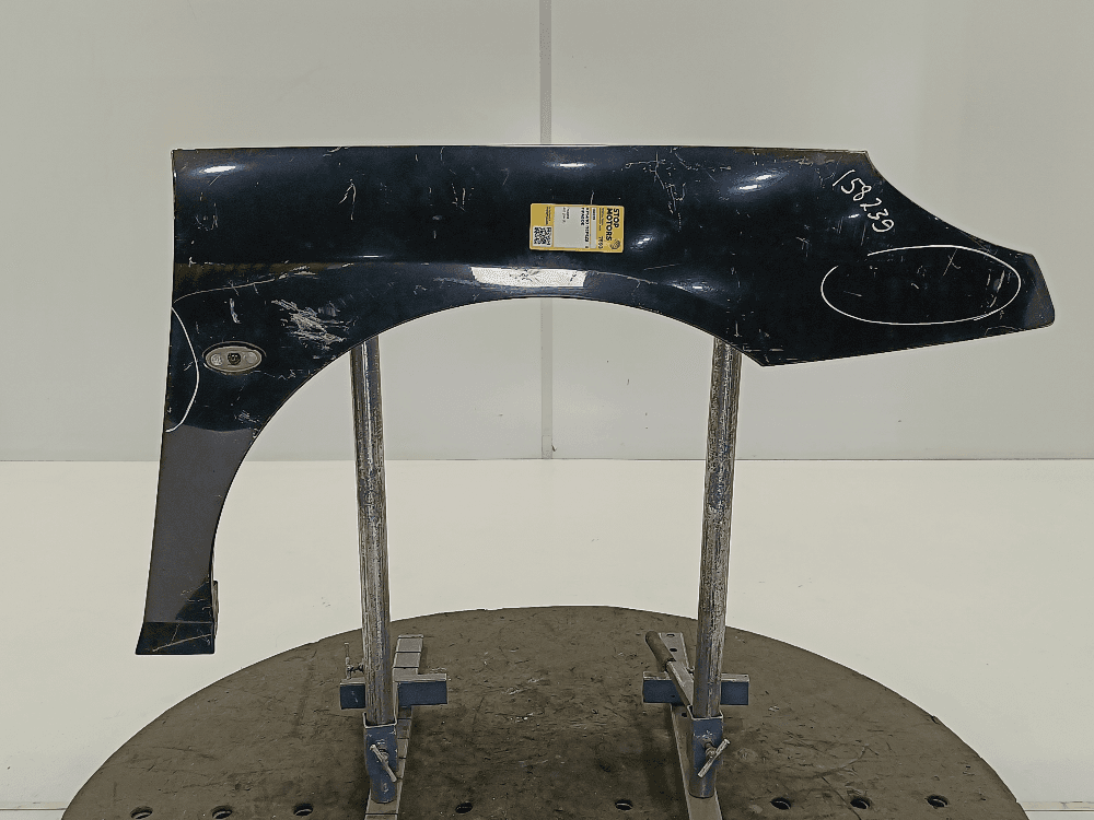 Крыло переднее правое к Peugeot 407 (04-11)