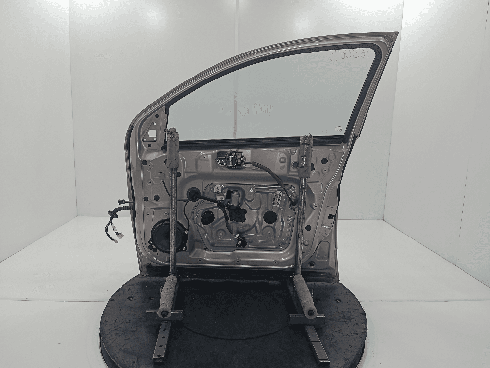 Дверь передняя правая к Nissan  Qashqai 1 (07-10)