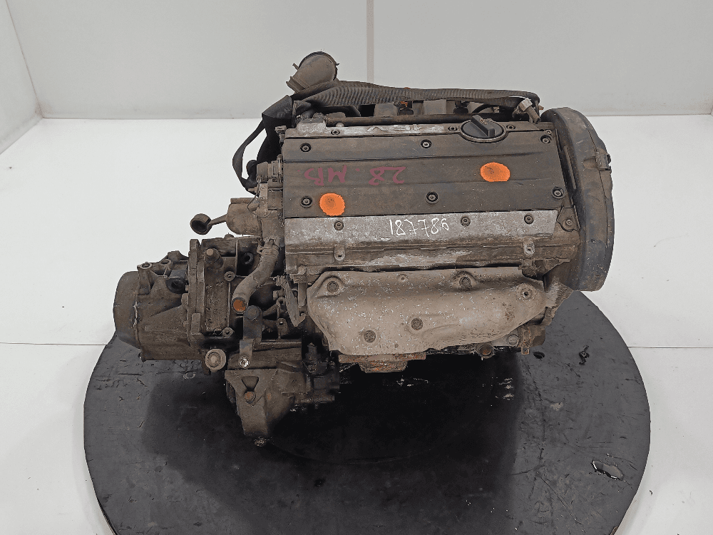 Двигатель к Peugeot 406 (95-99)