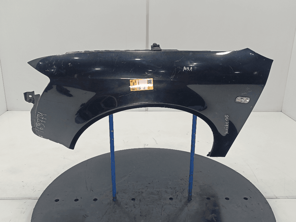 Крыло переднее левое к Audi A4 B6 (01-05)