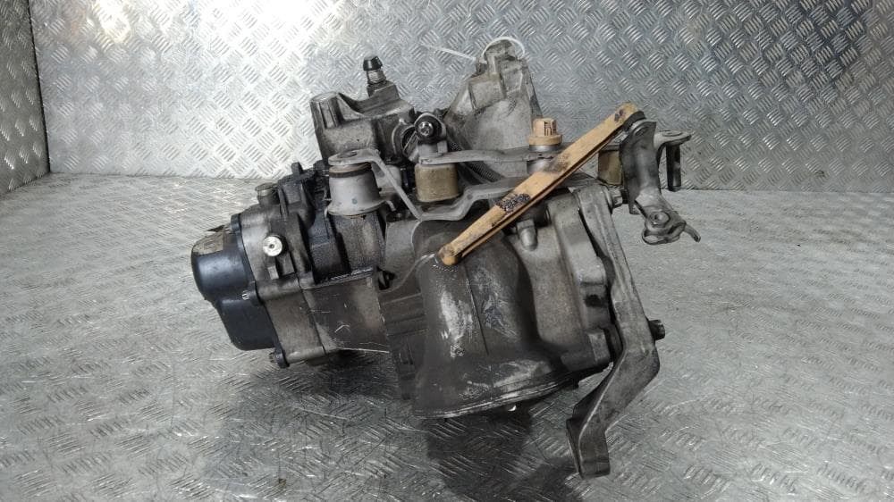 КПП механическая (МКПП) к Opel Corsa D (06-11)