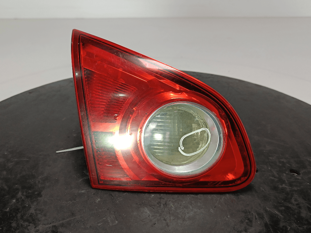 Фонарь крышки багажника левый к Nissan  Qashqai 1 (07-10)