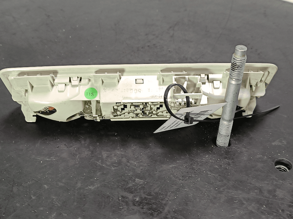 Фонарь салона (плафон) к Volkswagen Passat B8 (14-19)