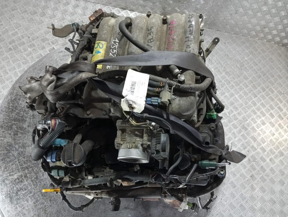 Двигатель к Nissan  Elgrand 2 (02-10)
