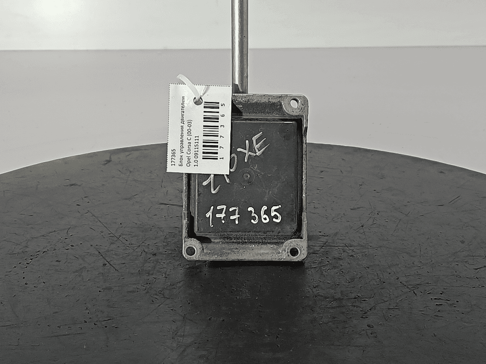 Блок управления двигателем к Opel Corsa C (00-03)
