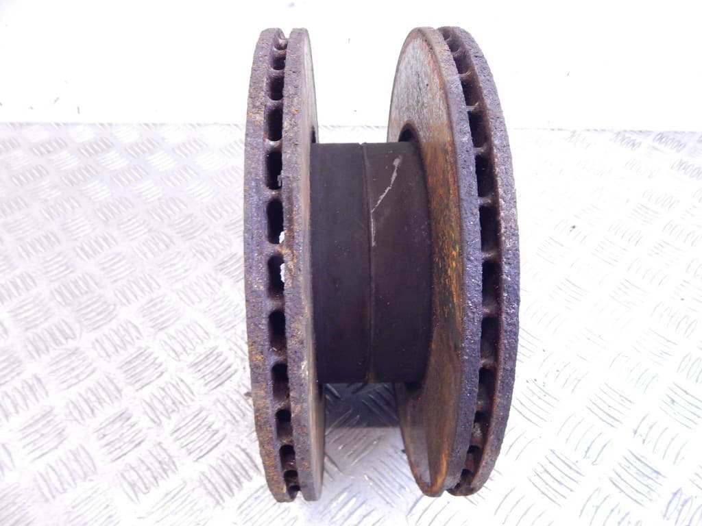 Диск тормозной передний к BMW 3 E46 (97-03)