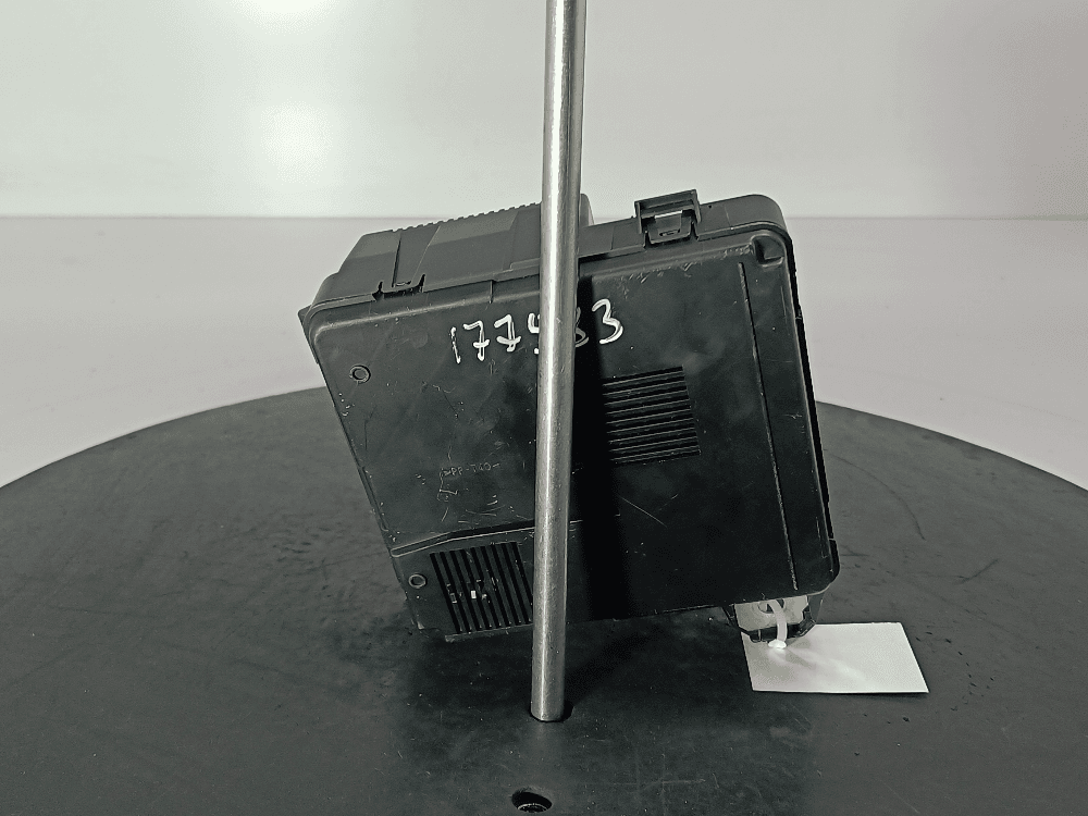 Блок предохранителей к Renault Megane 2 (02-06)