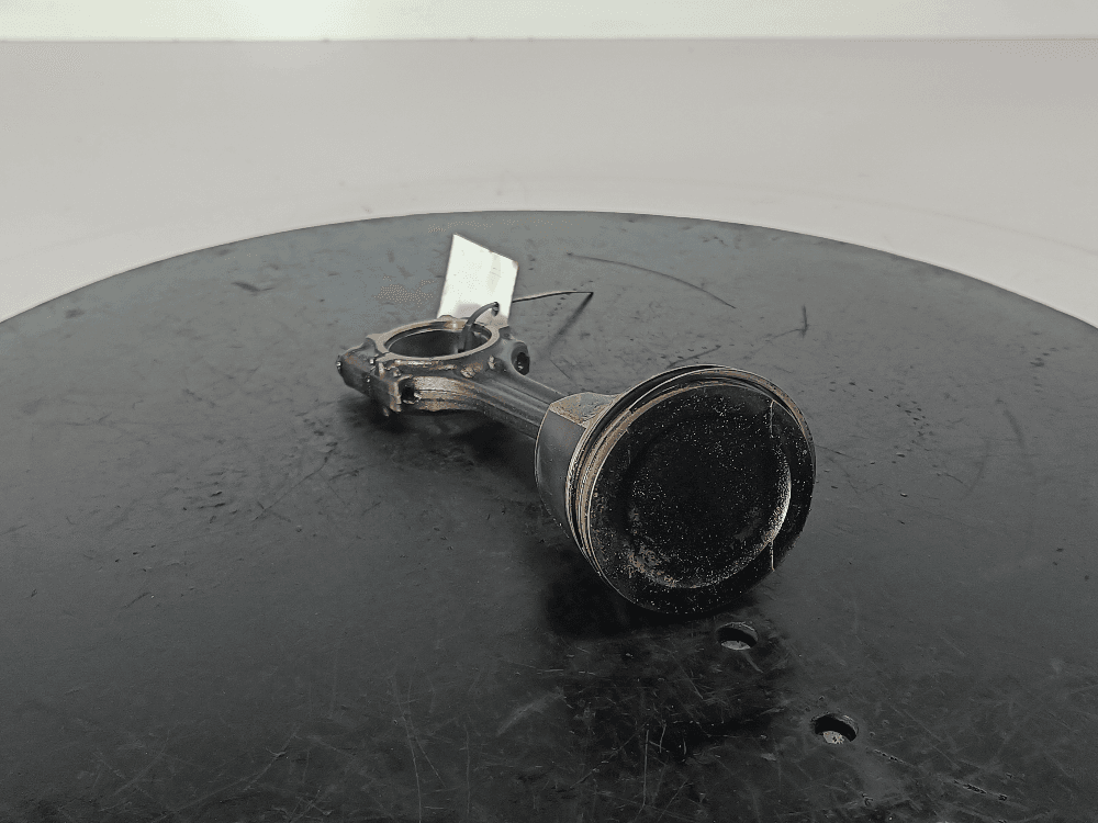 Поршень к Volkswagen Passat B5+ Рестайлинг (00-05)