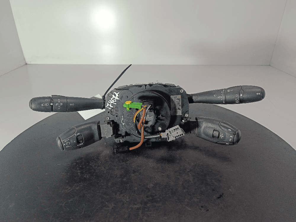 Переключатель подрулевой (стрекоза) к Peugeot 407 (04-11)