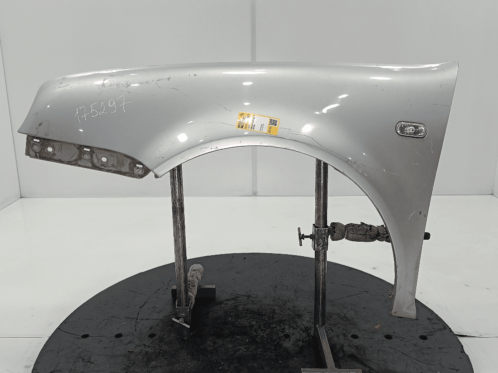 Крыло переднее левое к Volkswagen Golf 4 (97-06)