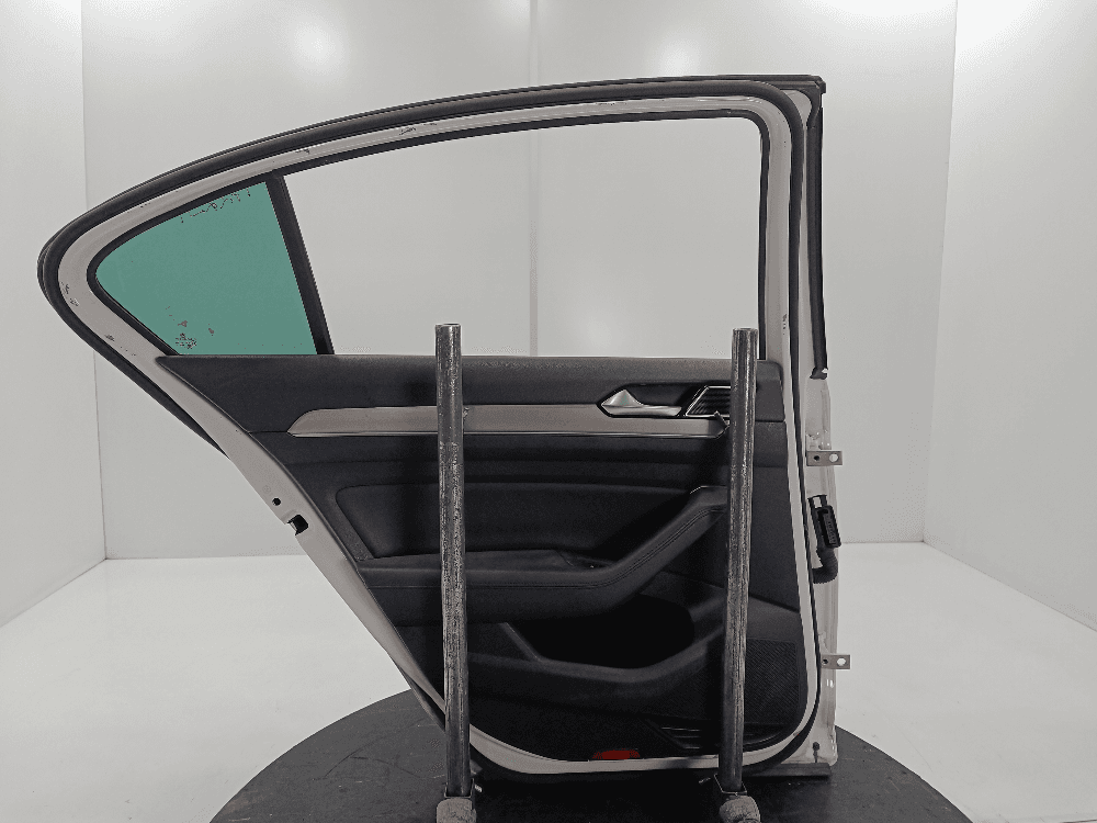 Дверь задняя левая к Volkswagen Passat B8 (14-19)