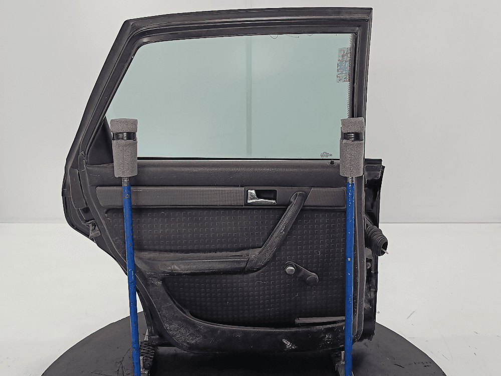 Дверь задняя левая к Audi A6 C5/4B (97-01)