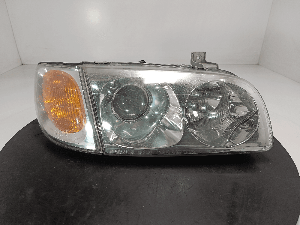 Фара правая к Hyundai Trajet (00-04)