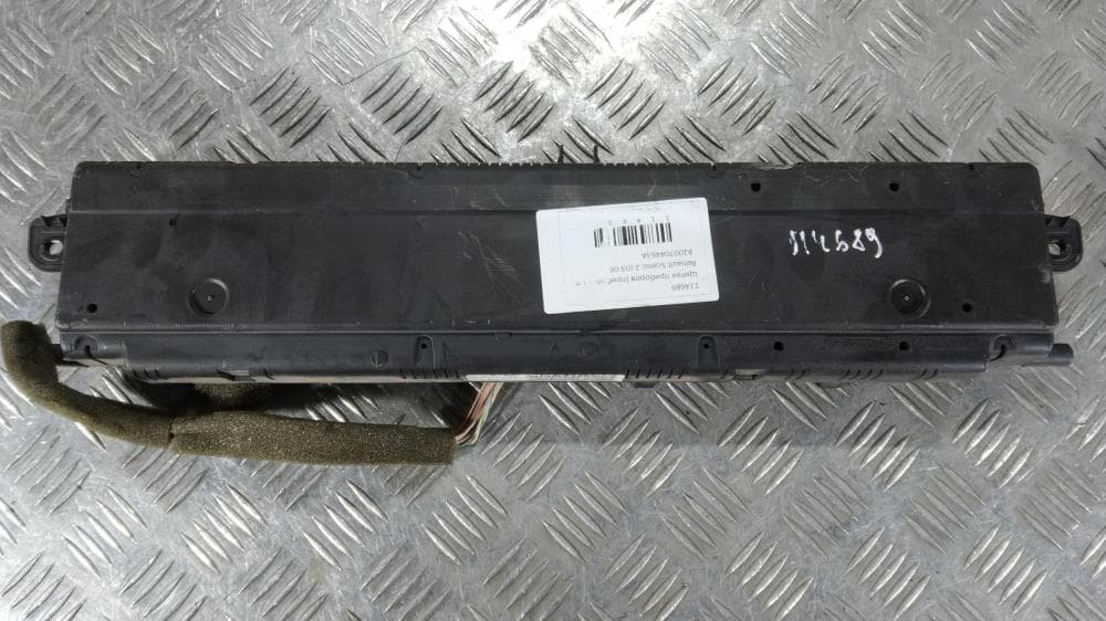 Щиток приборов (приборная панель) к Renault Scenic 2 (03-06)