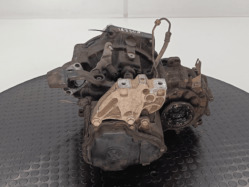 КПП механическая (МКПП) к Volkswagen Golf 5 (03-09)