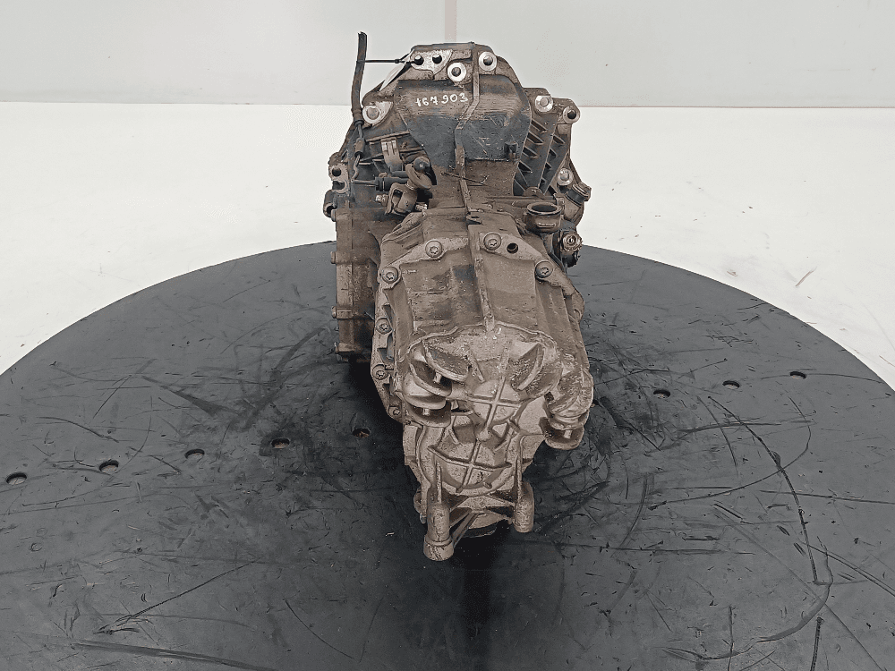 КПП механическая (МКПП) к Audi A4 B6 (01-05)