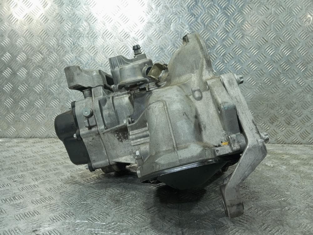 КПП механическая (МКПП) к Opel Corsa D (06-11)