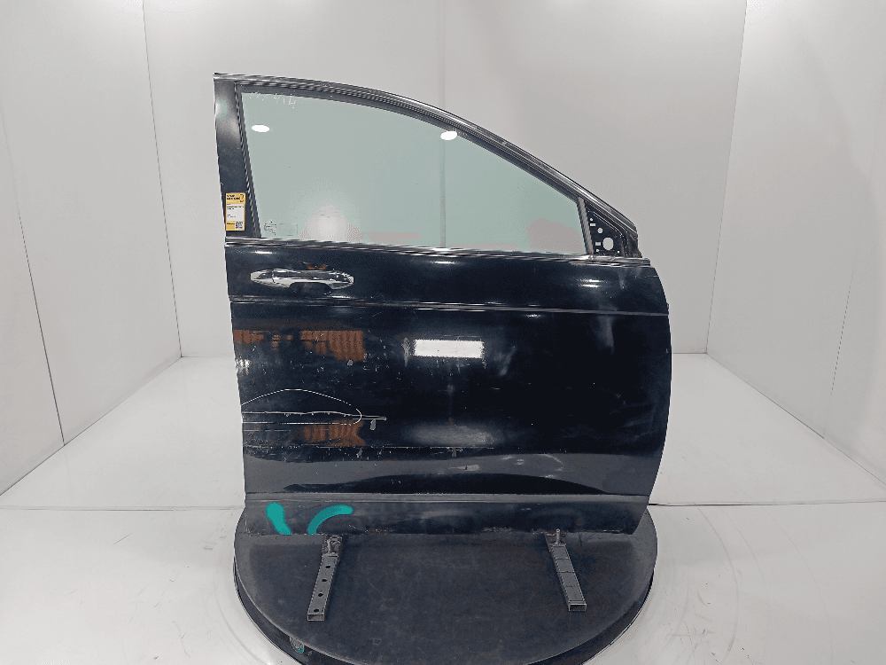 Дверь передняя правая к Honda CR-V 3 (06-09)