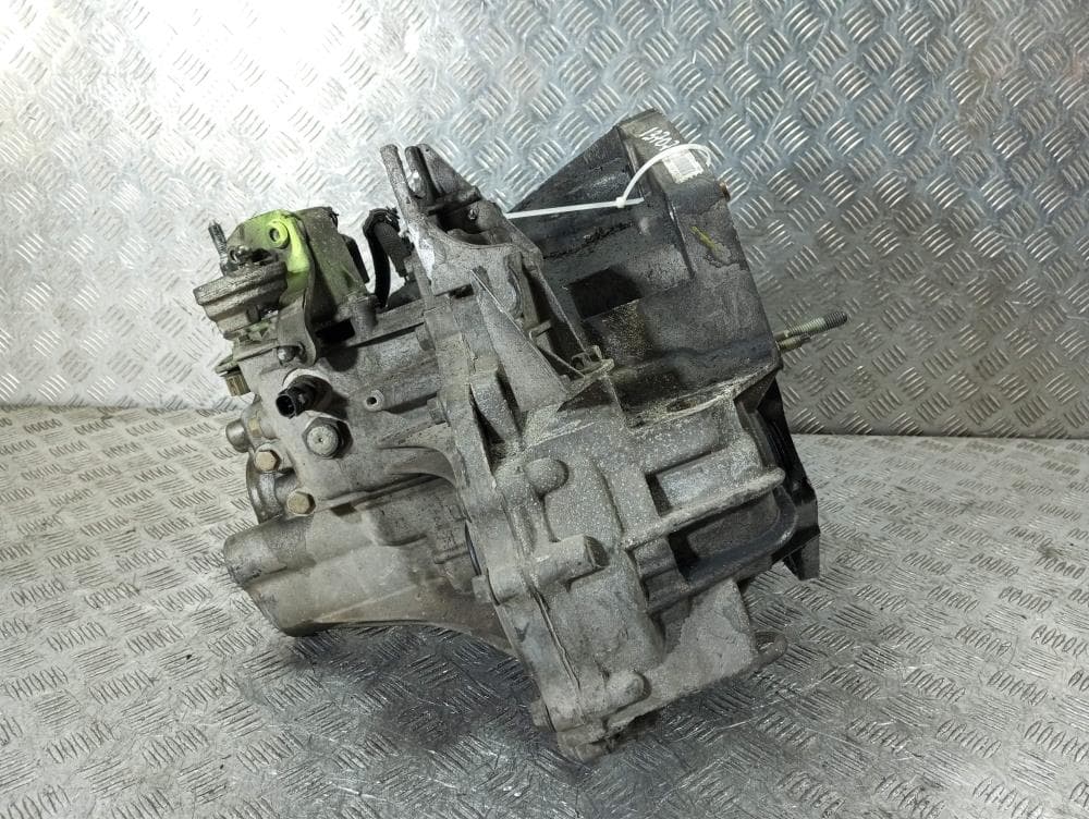 КПП механическая (МКПП) к Renault Scenic 2 (03-06)