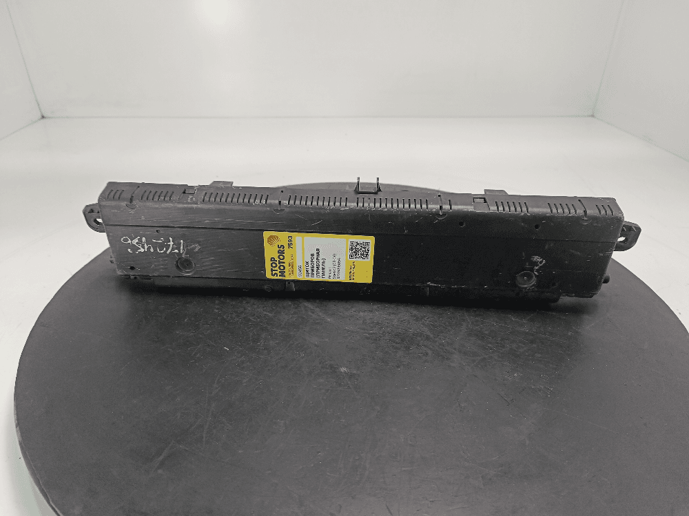 Щиток приборов (приборная панель) к Renault Scenic 2 (03-06)