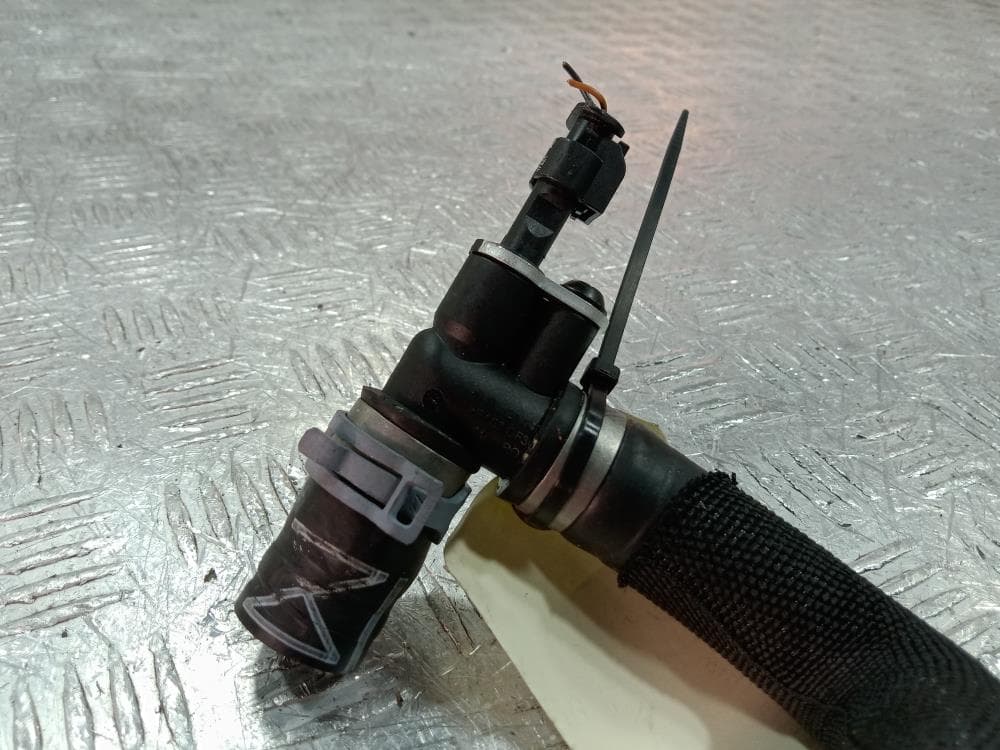 Датчик температуры охлаждающей жидкости к Audi RS Q8 (2019-2023)