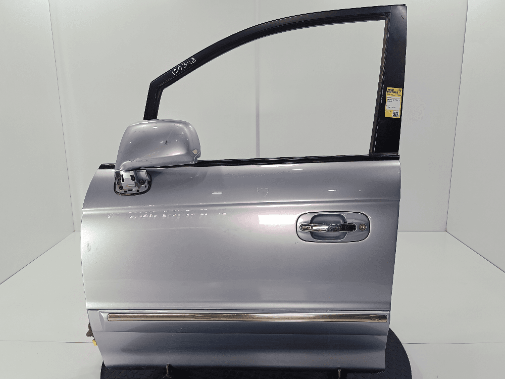 Дверь передняя левая к Hyundai Trajet (00-04)