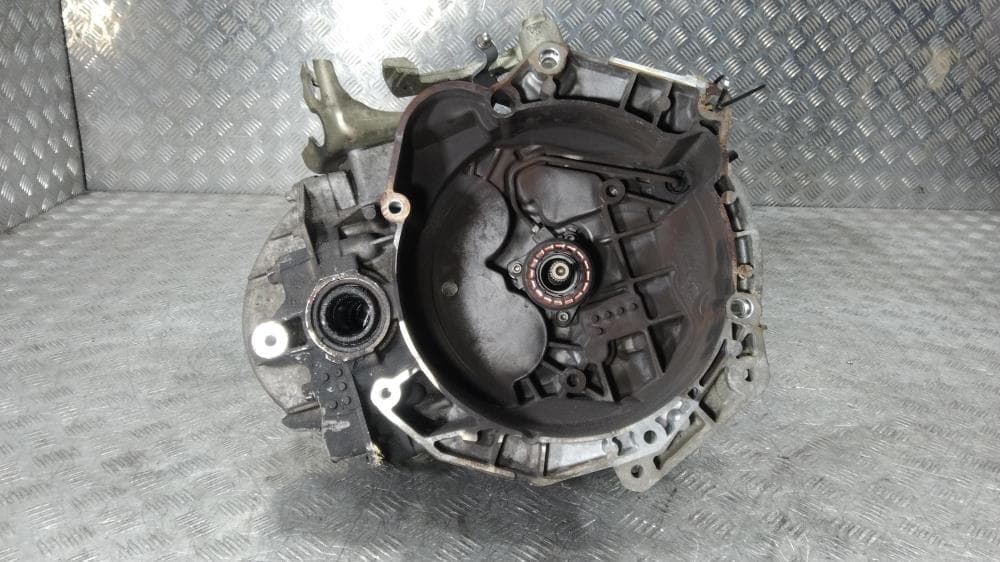 КПП механическая (МКПП) к Opel Corsa D (06-11)