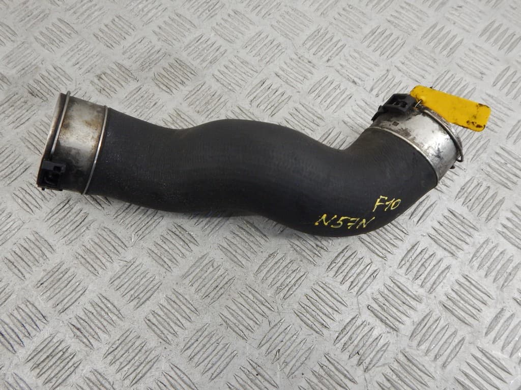 Патрубок интеркулера к BMW 5 F10/F11/F07 (09-13)