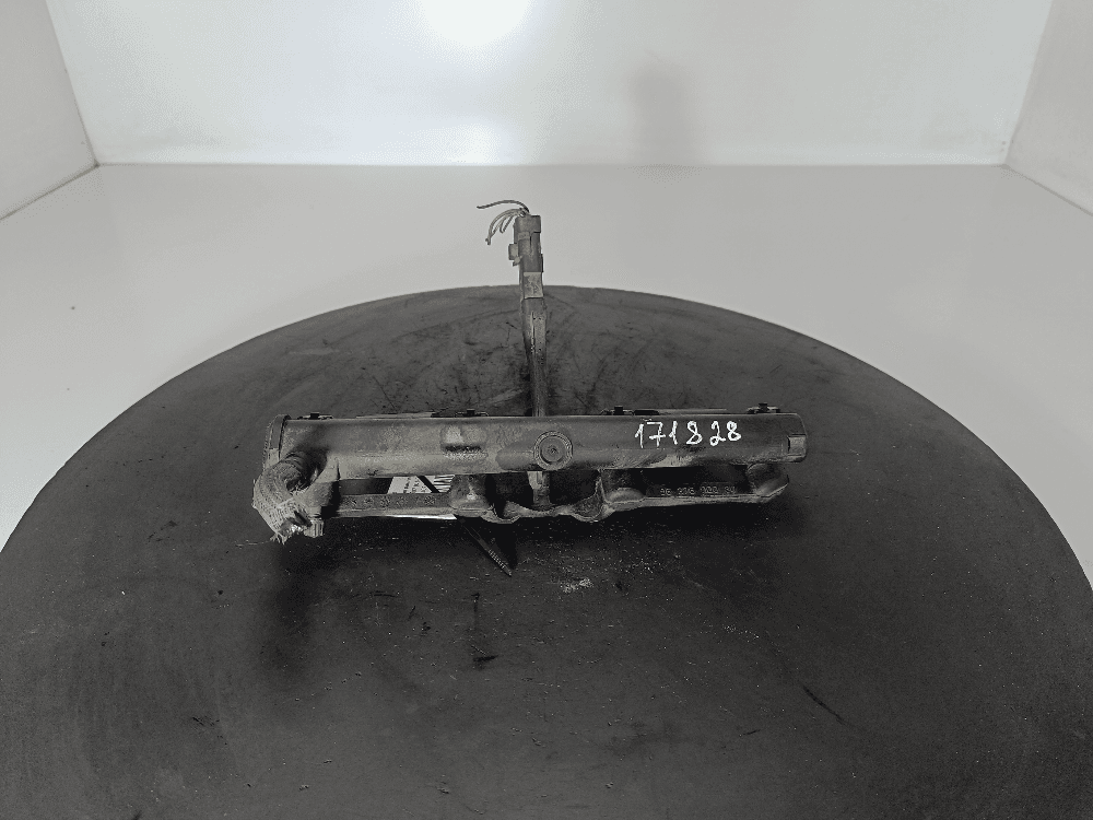 Топливная рампа к Peugeot 307 (01-05)