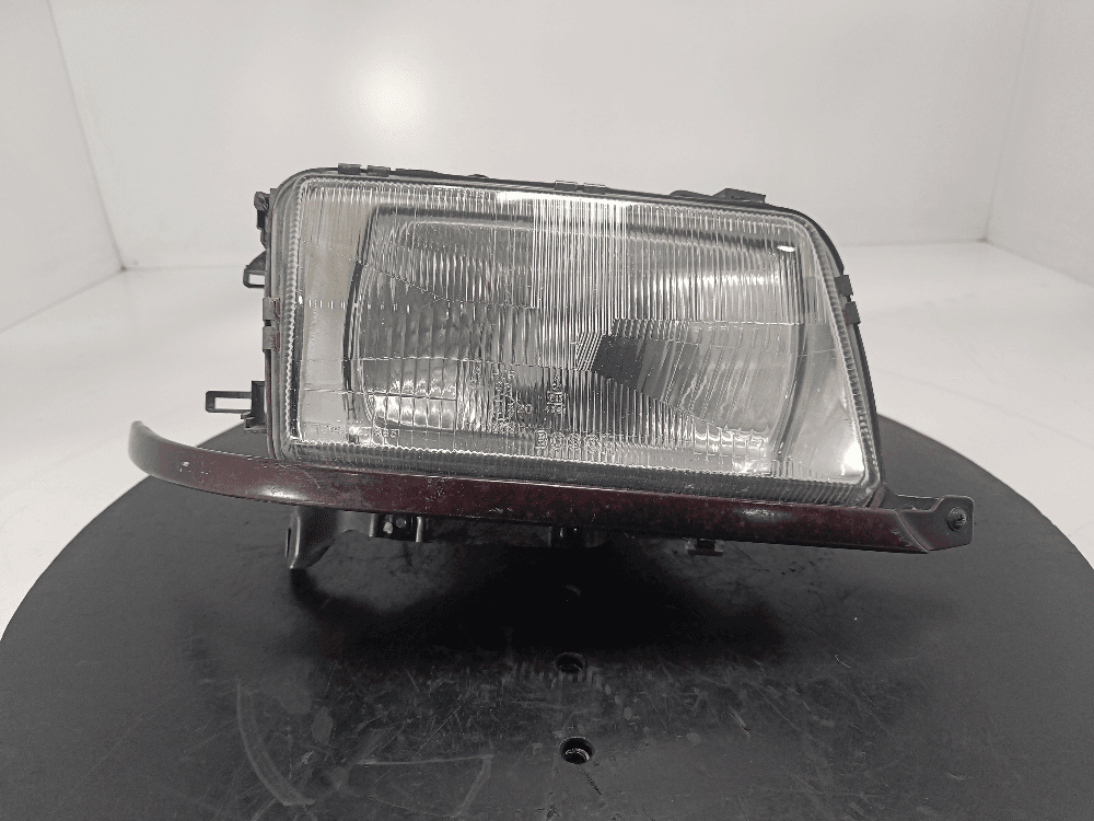 Фара правая к Audi 80 B4 (91-96)