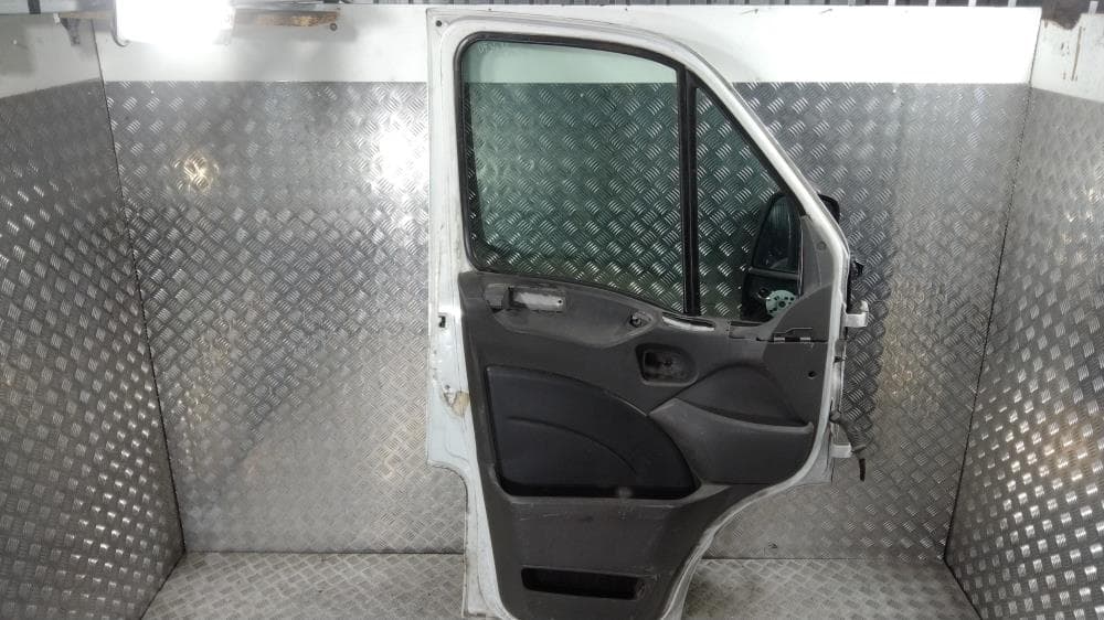 Дверь передняя левая к Iveco Daily 3 (99-06)