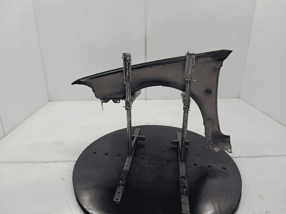 Крыло переднее правое к Volvo S40 1 (96-00)