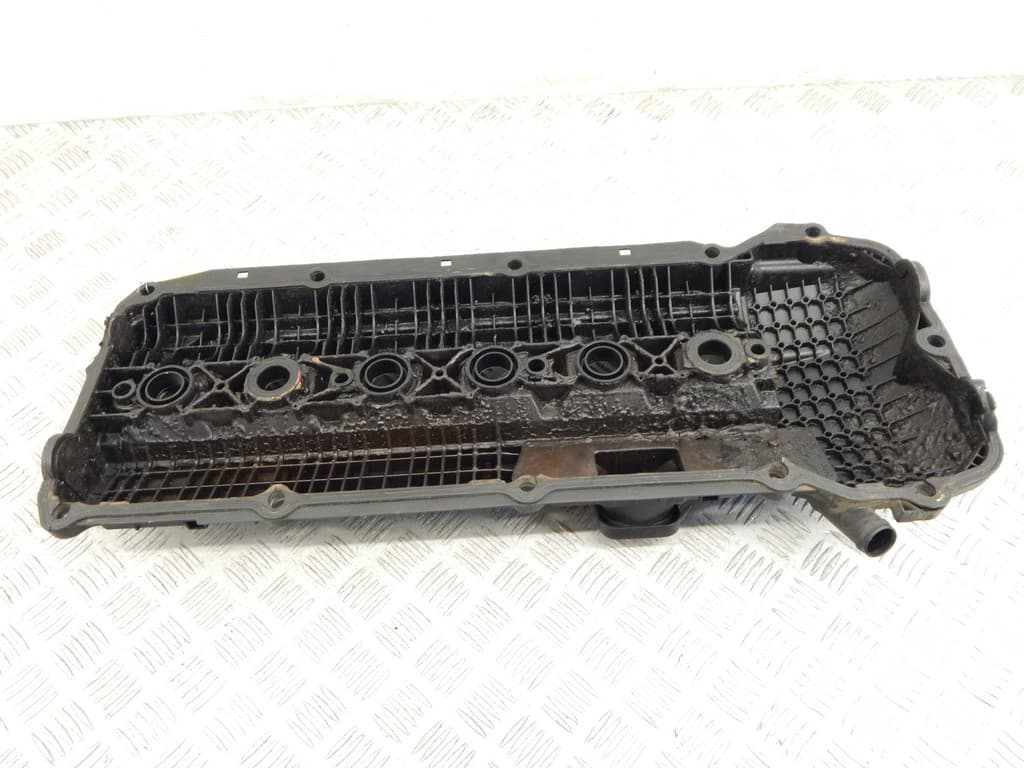 Клапанная крышка к BMW 5 E39 (95-00)