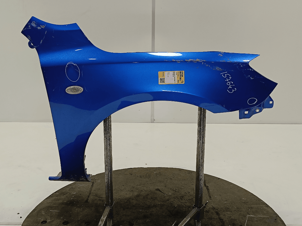 Крыло переднее правое к Mazda 3 BK (03-06)