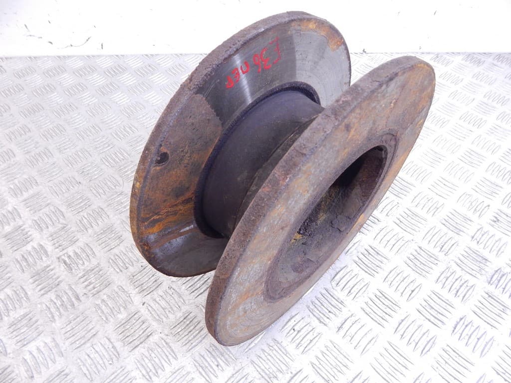 Диск тормозной передний к BMW 3 E36 (90-00)