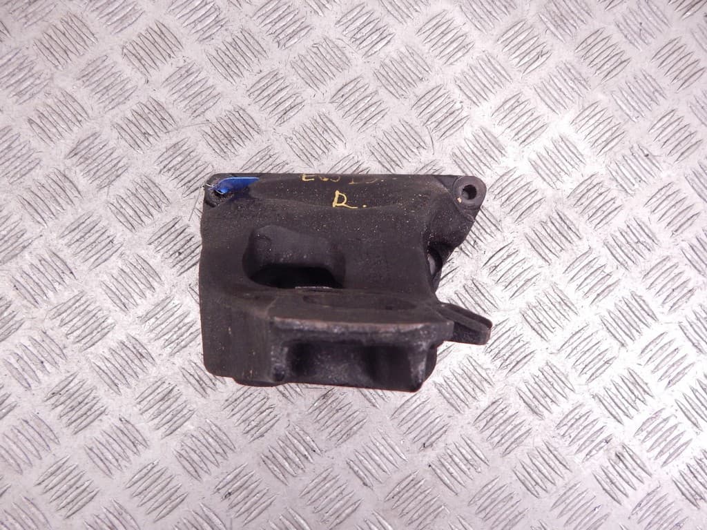 Кронштейн двигателя к BMW 7 E65/E66 Рестайлинг (05-08)