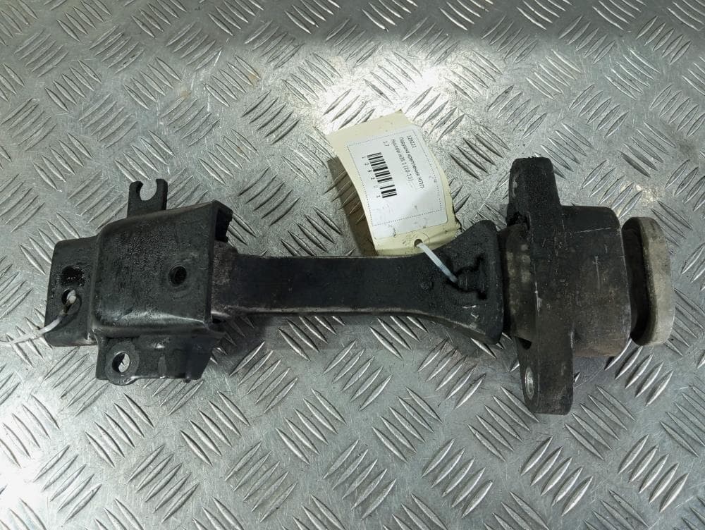 Подушка крепления КПП к Hyundai ix35 1 (10-13)