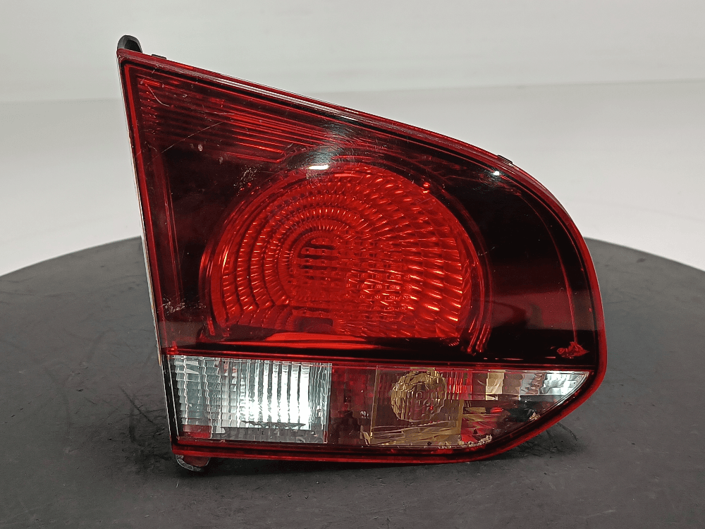 Фонарь задний левый к Volkswagen Golf 6 (08-15)