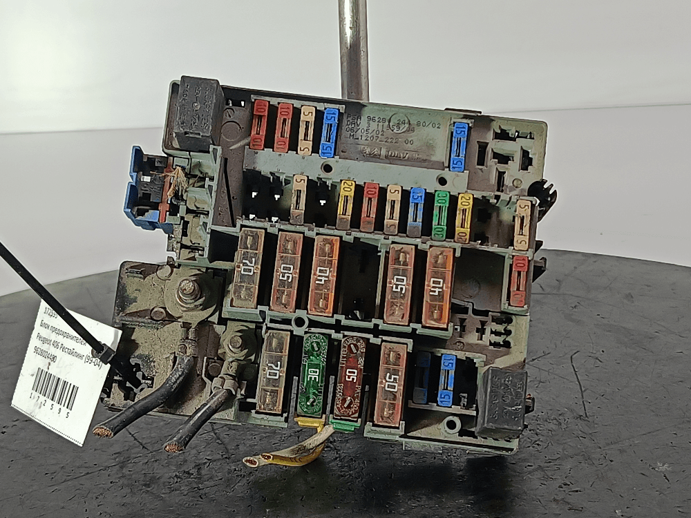 Блок предохранителей к Peugeot 406 Рестайлинг (99-04)