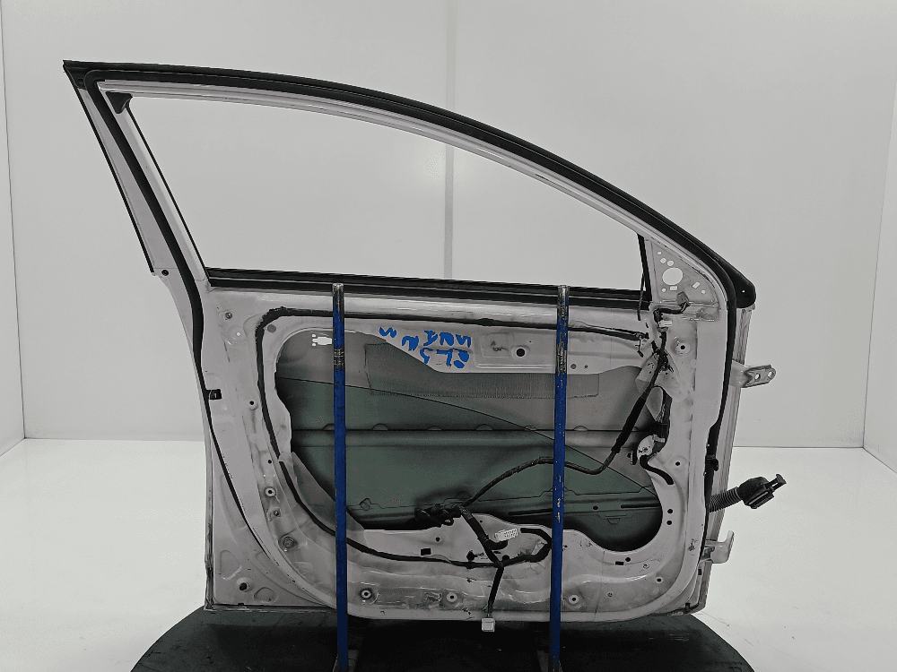 Дверь передняя левая к Kia Sportage 3 (10-14)