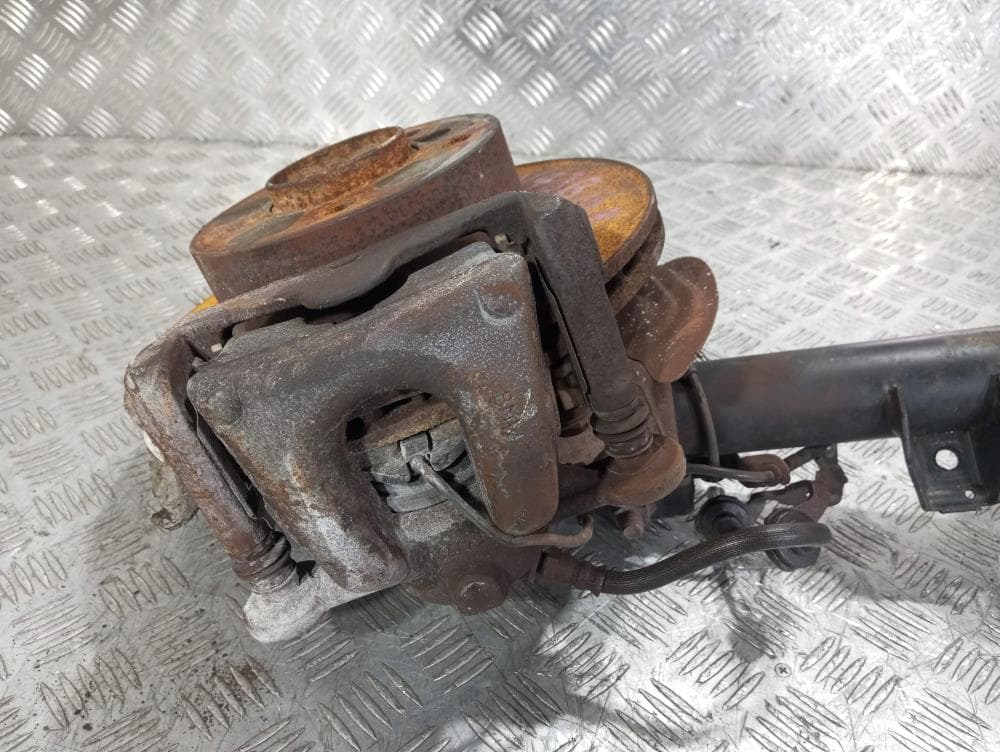 Стойка передняя левая к BMW 1 E81/E82/E87/E88 (04-07)