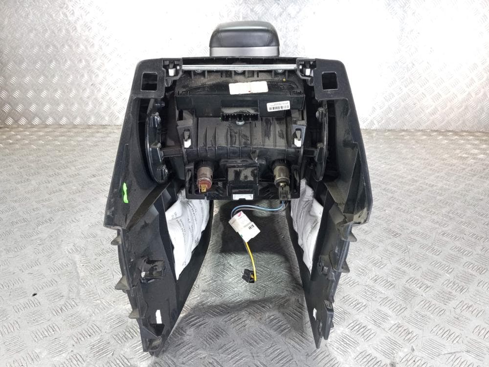 Консоль салона (кулисная часть) к Hyundai ix35 1 (10-13)