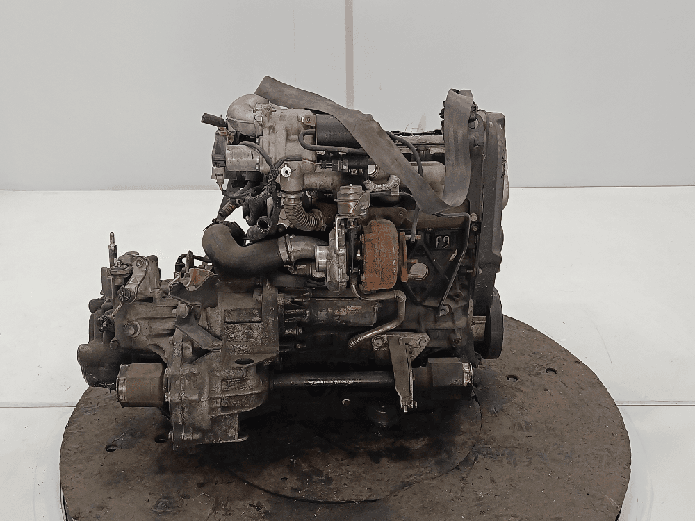 Двигатель к Nissan  Primera P12 (02-08)