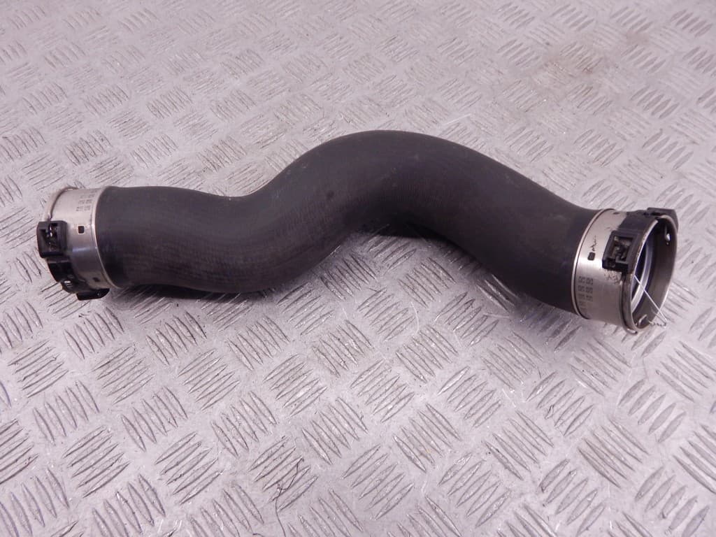 Патрубок интеркулера к BMW 3 F34 (13-16)
