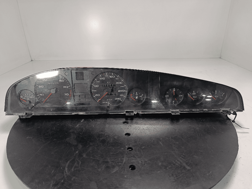 Щиток приборов (приборная панель) к Audi 100 C4 (90-94)