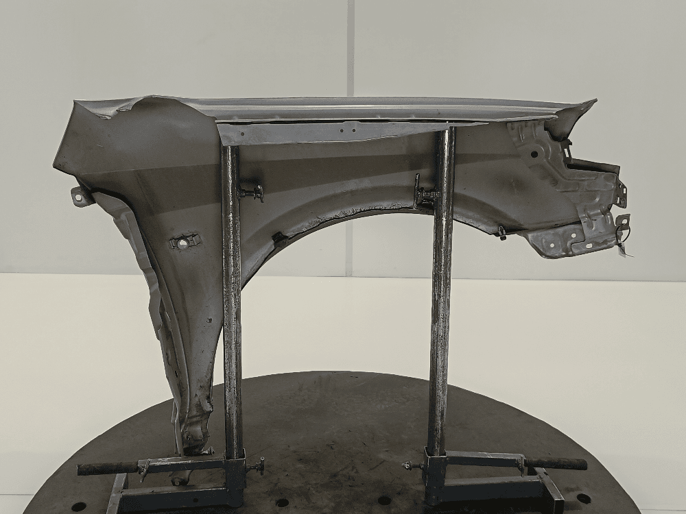 Крыло переднее левое к Nissan  Primera P12 (02-08)