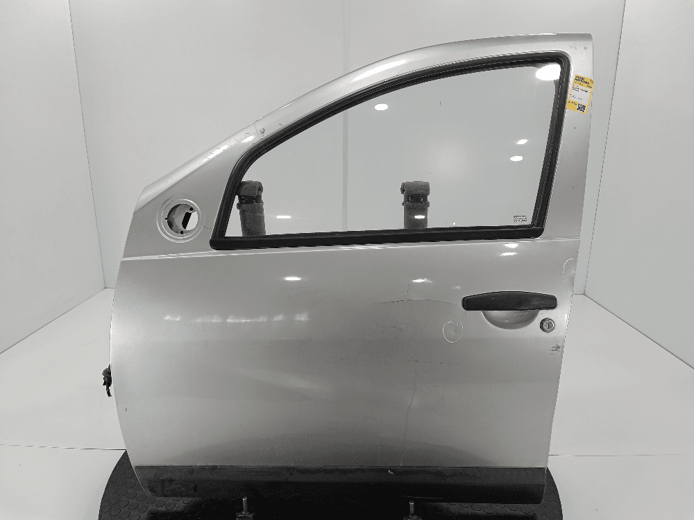 Дверь передняя левая к Renault Sandero 1 (09-14)