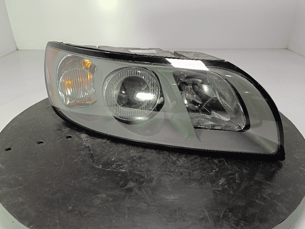 Фара правая к Volvo V50 (03-10)