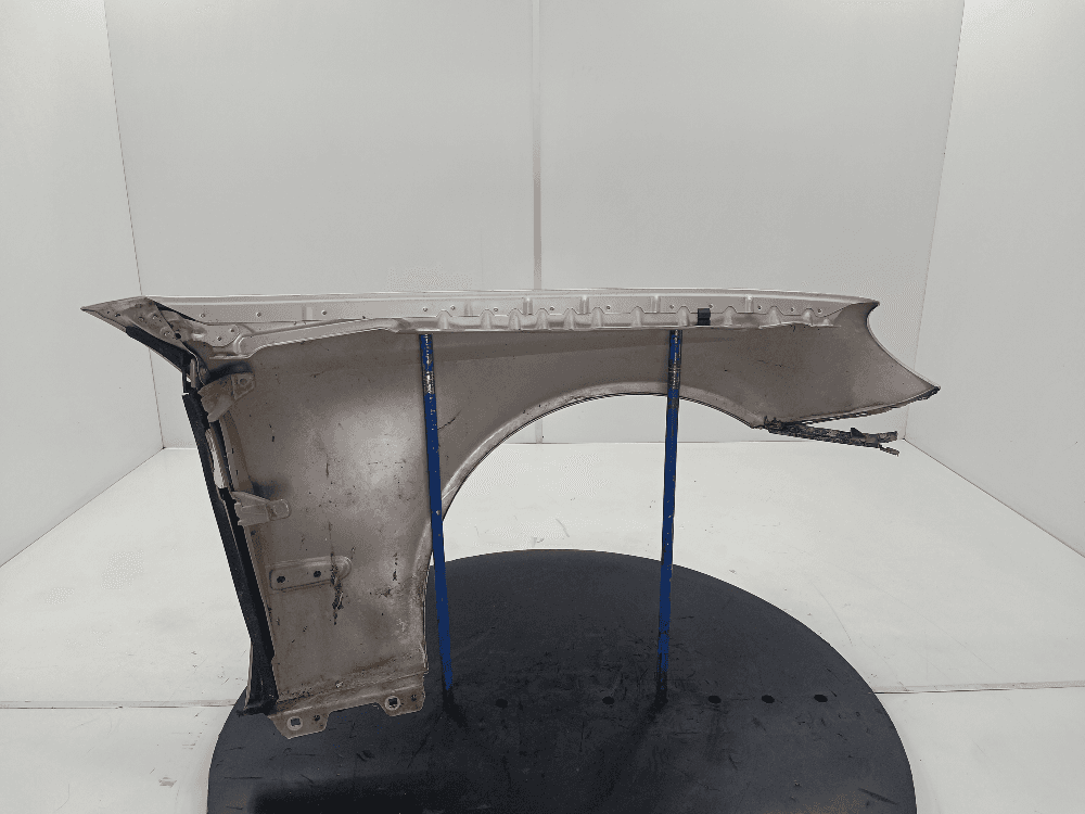 Крыло переднее левое к Mercedes E Class W211/S211 (02-06)